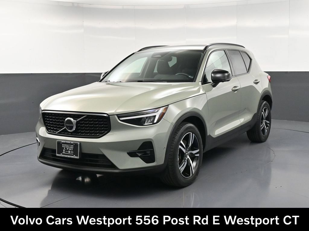 2023 Volvo XC40