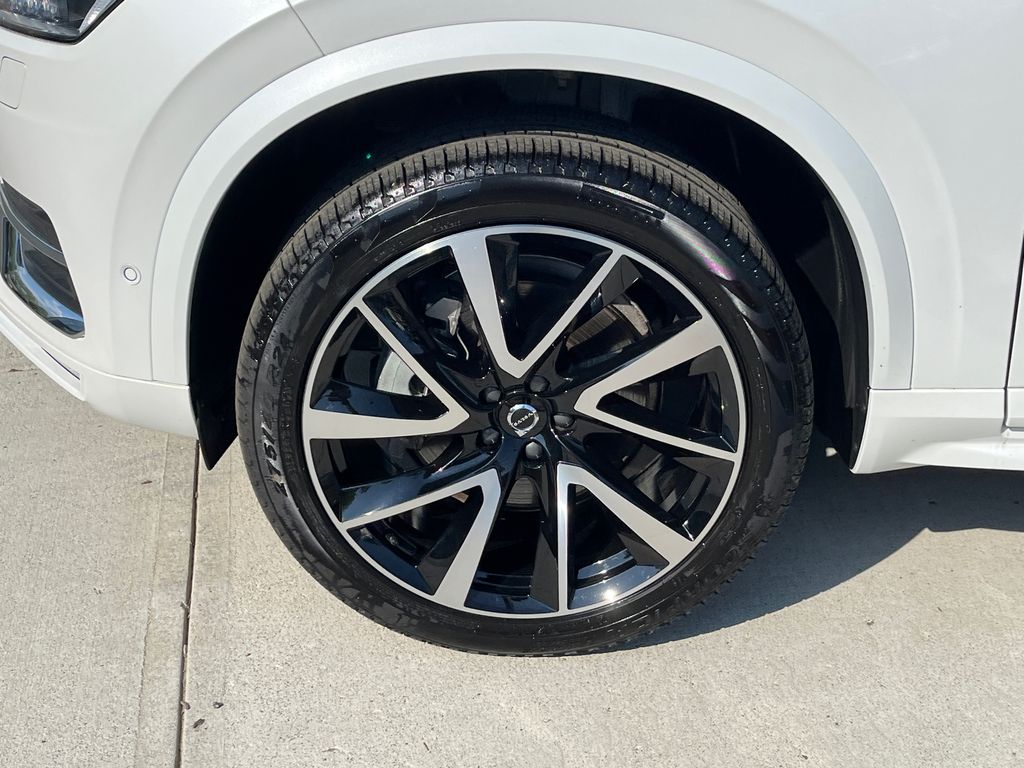 2025 Volvo XC90 Plus - Photo 8