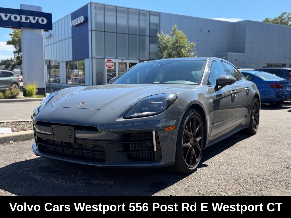 2025 Porsche Panamera