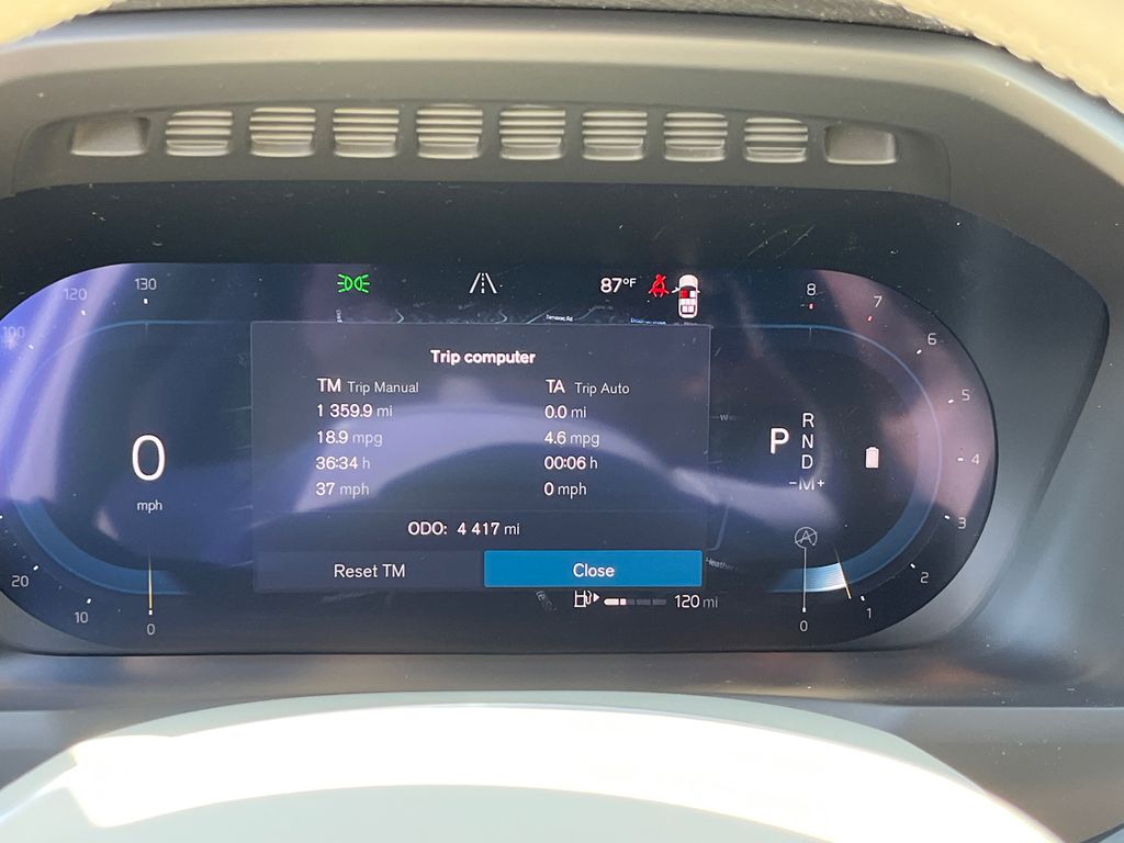 2025 Volvo XC90 Plus - Photo 14