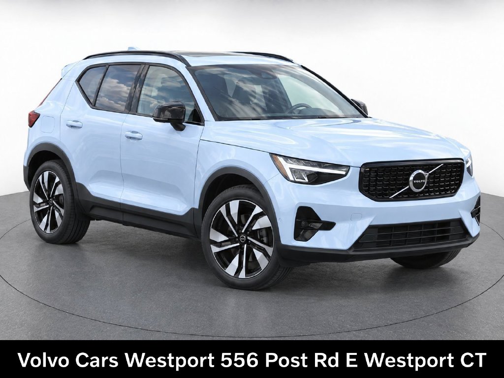2024 Volvo XC40 Plus