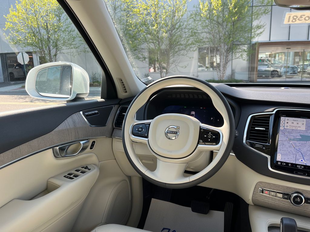 2025 Volvo XC90 Plus - Photo 23
