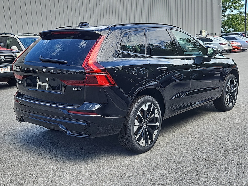 New 2026 Volvo XC60 B5 Plus SUV