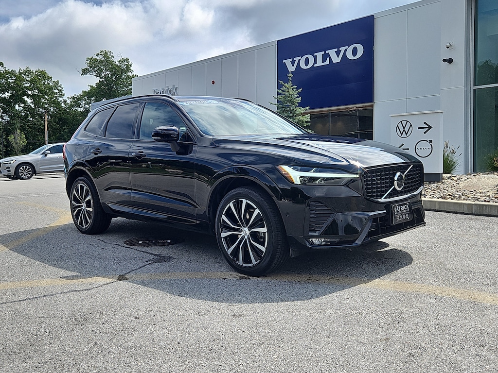 Used 2024 Volvo XC60 Plus Dark Theme Sport Utility