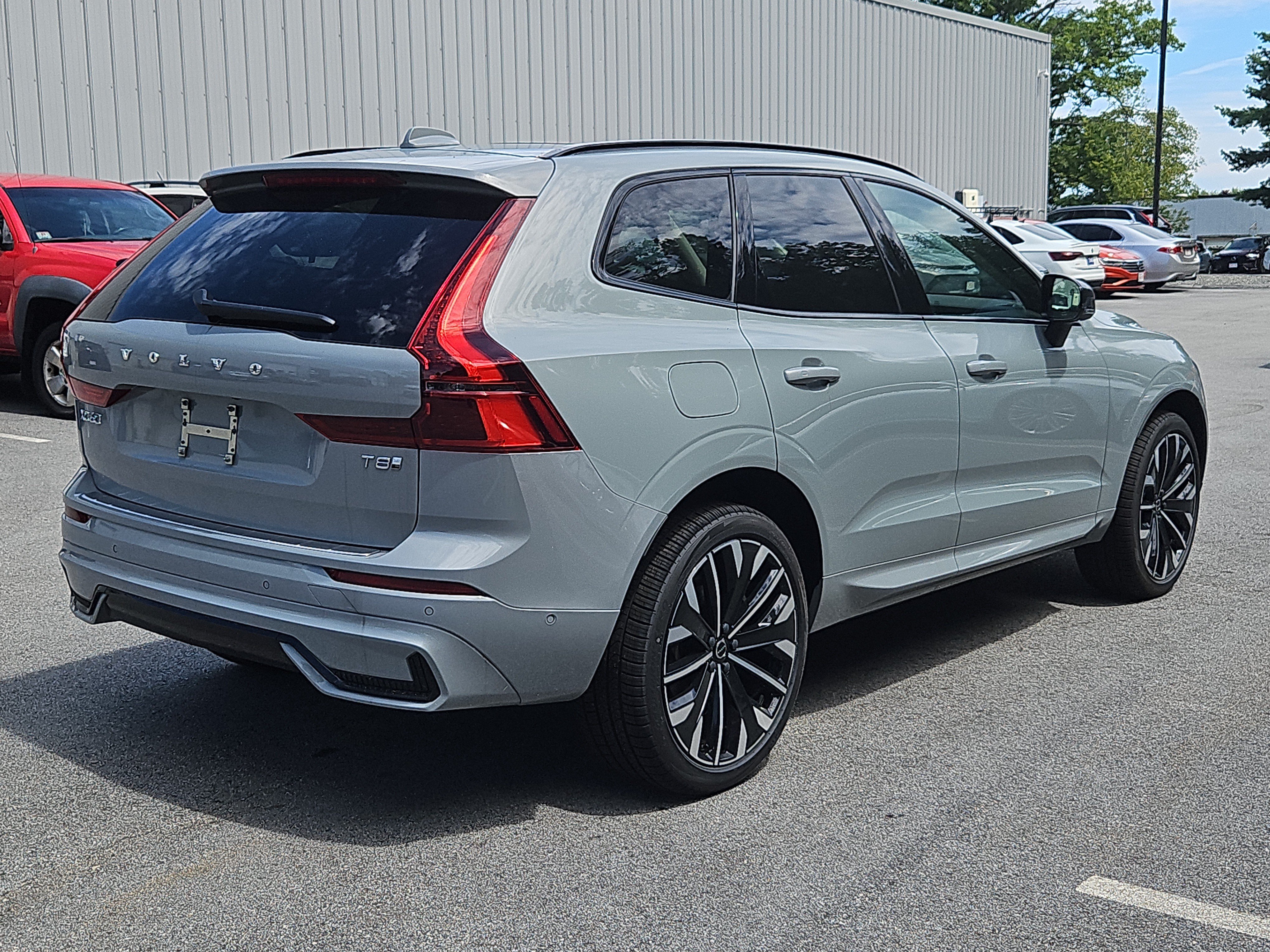 New 2026 Volvo XC60 plug-in hybrid T8 Ultra SUV