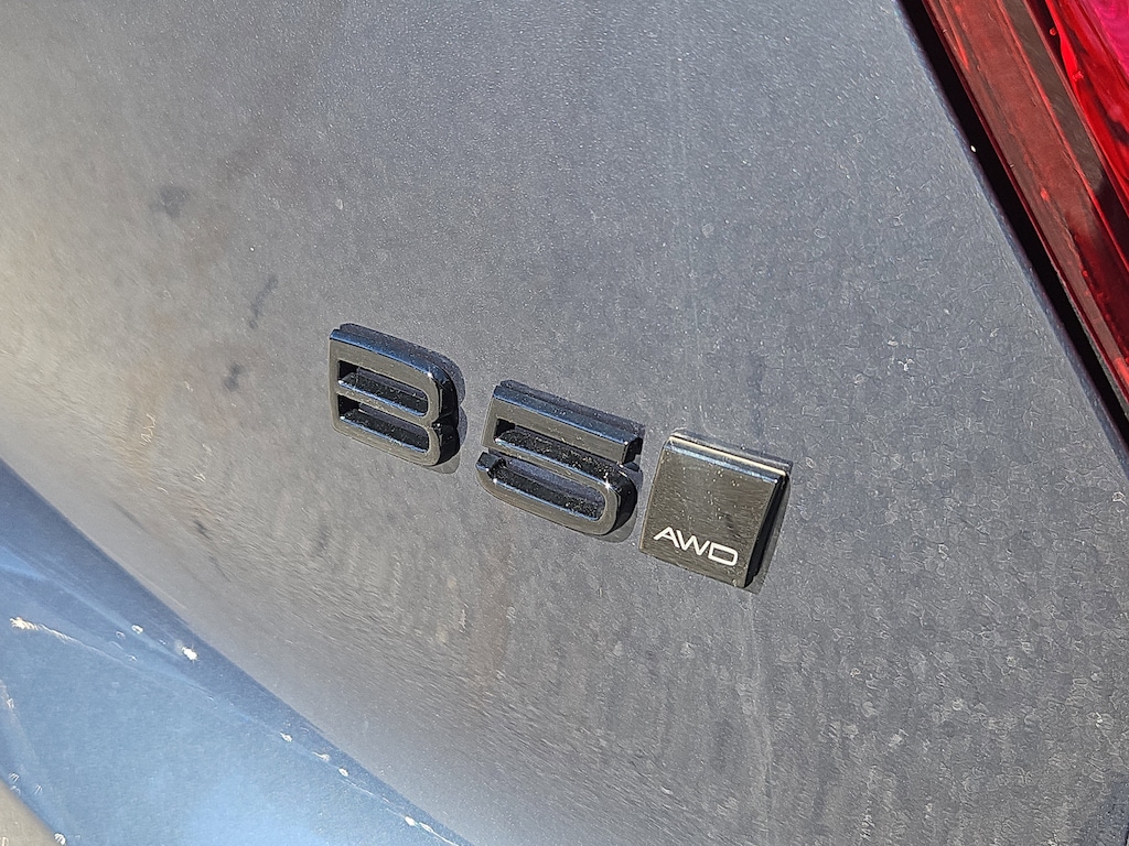 New 2026 Volvo XC40 B5 Ultra Black Edition SUV