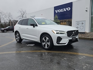 2025 Volvo XC60 plug-in hybrid T8 Plus SUV