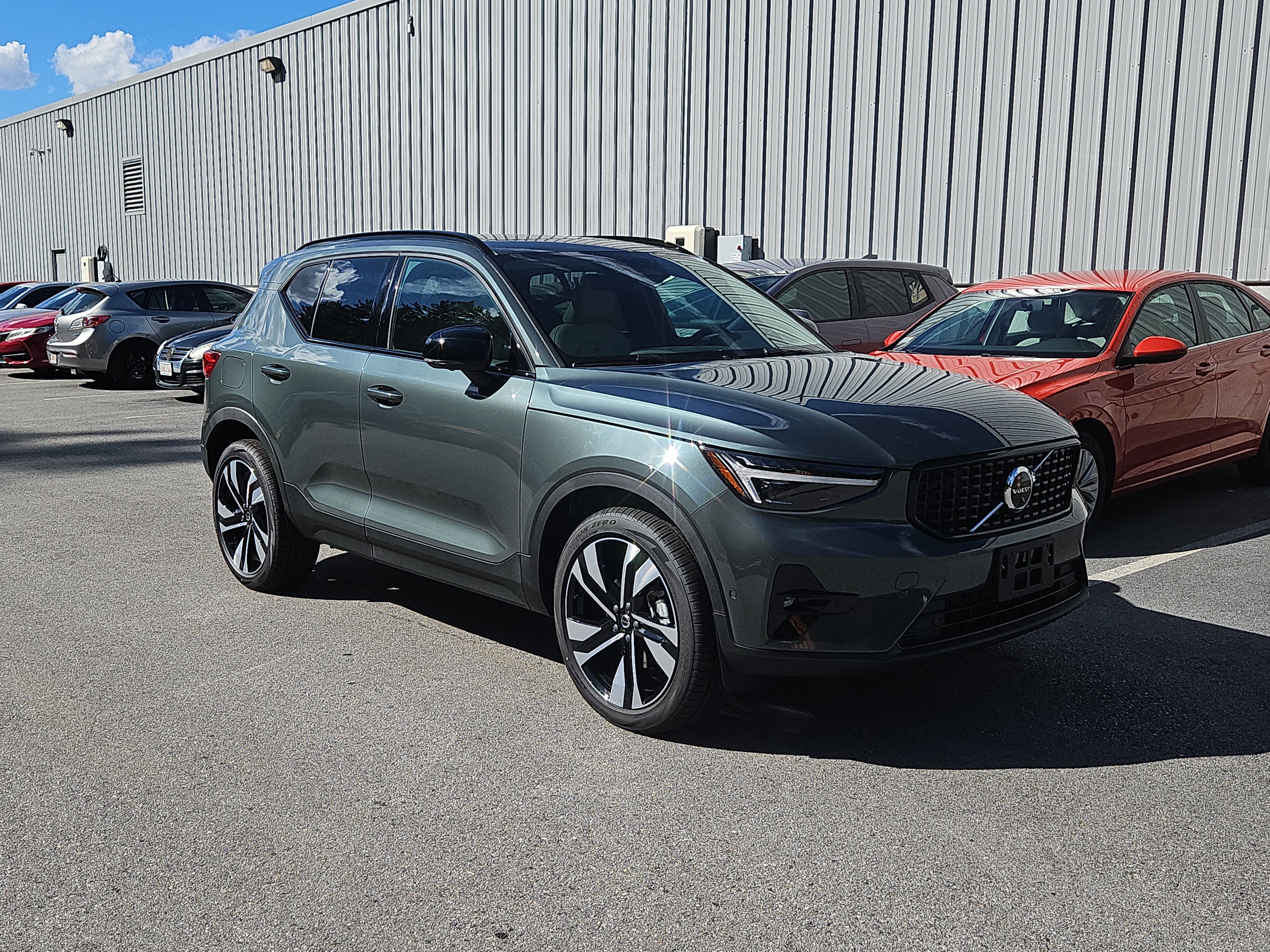 2026 Volvo XC40 B5 Ultra SUV