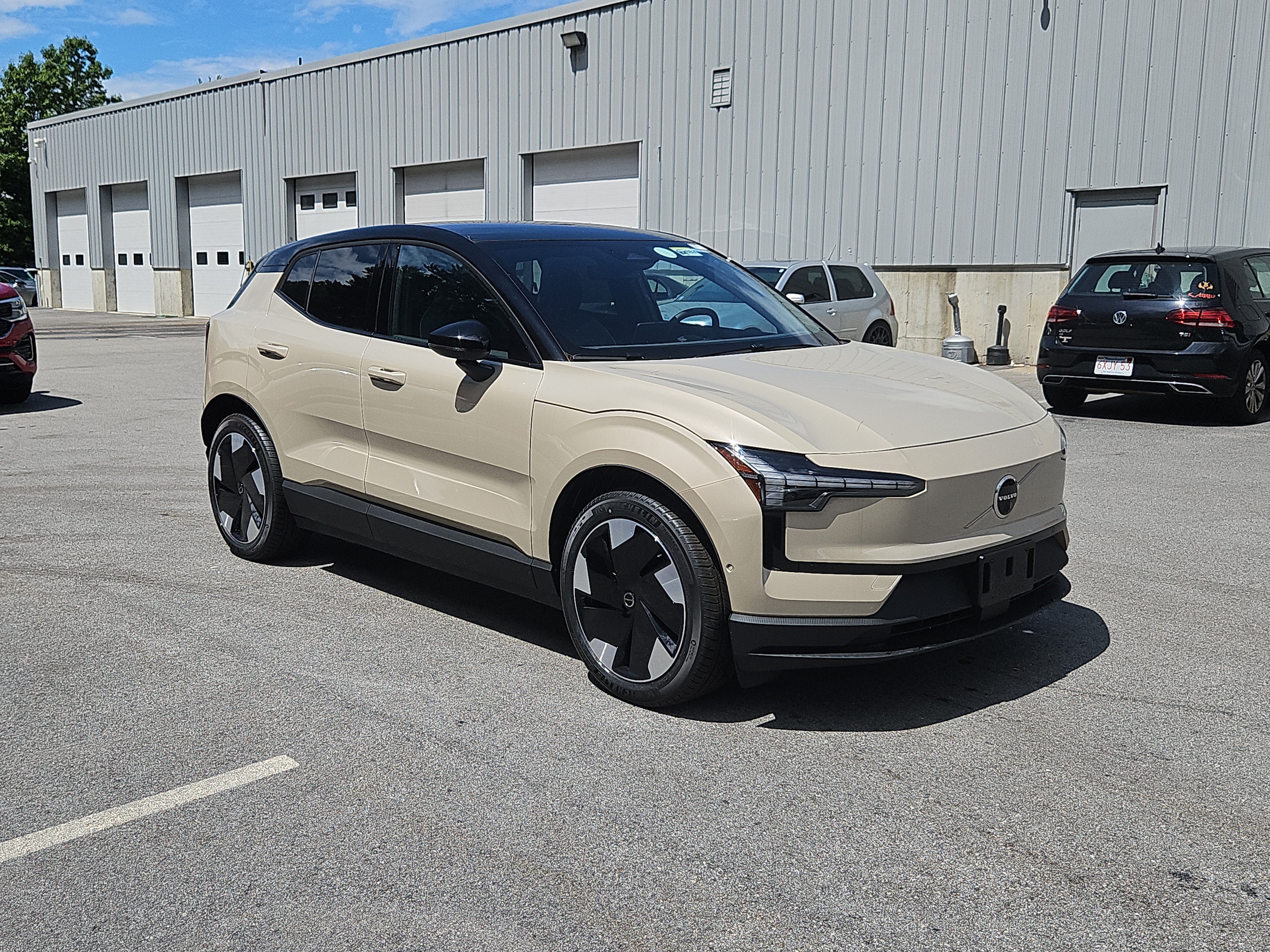 2026 Volvo EX30 Twin Motor Ultra AWD SUV