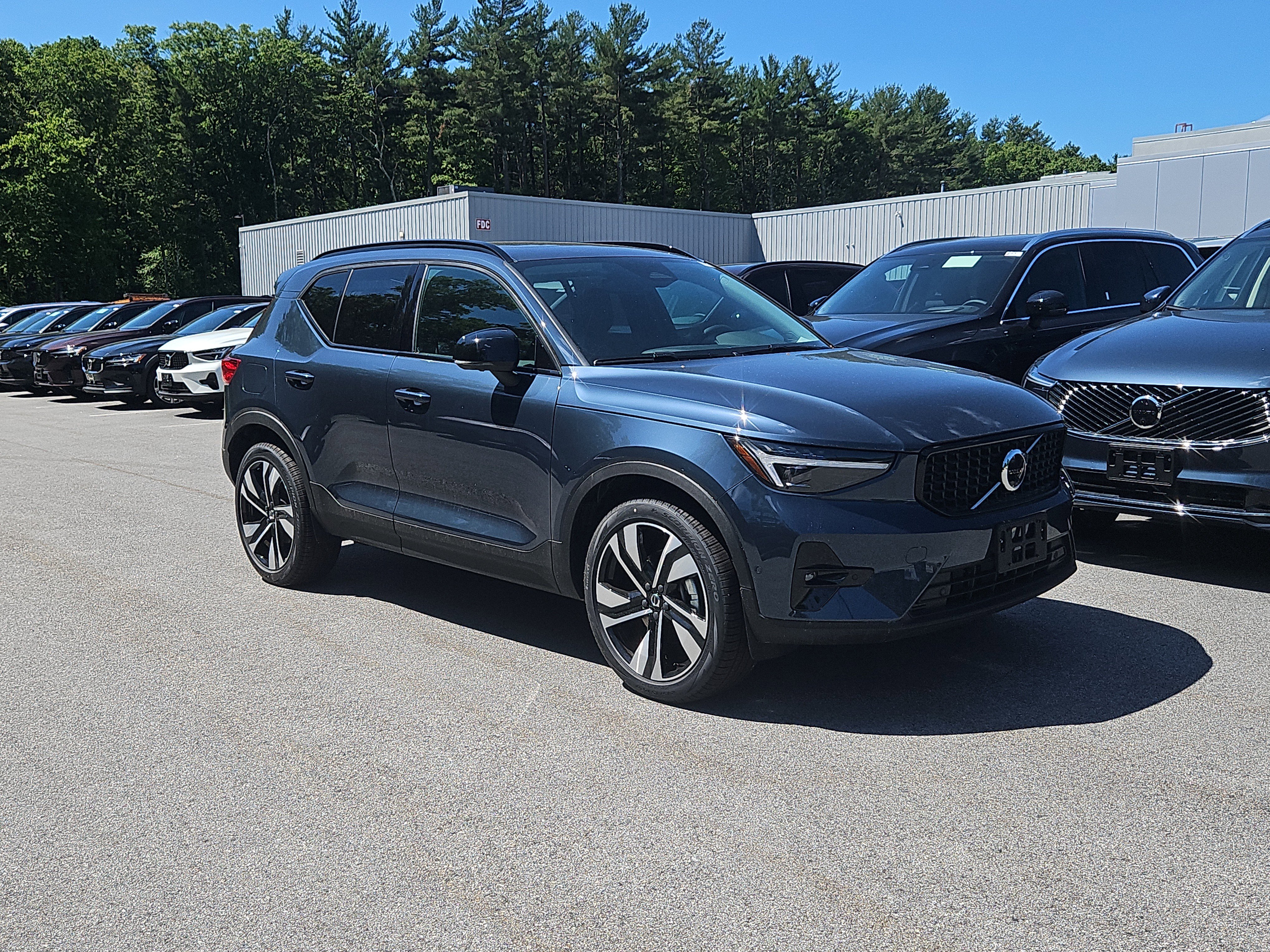 2026 Volvo XC40 B5 Ultra SUV
