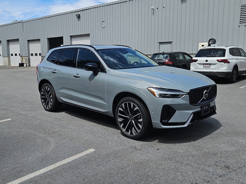 New 2026 Volvo XC60 plug-in hybrid T8 Ultra SUV