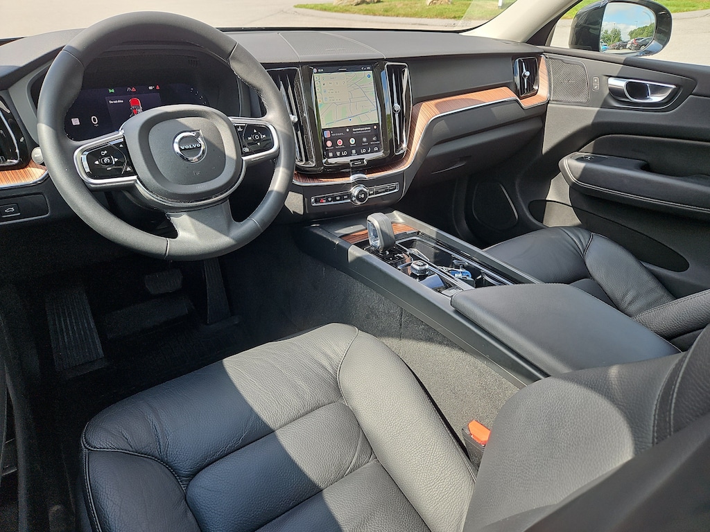Used 2024 Volvo XC60 Plus Dark Theme Sport Utility