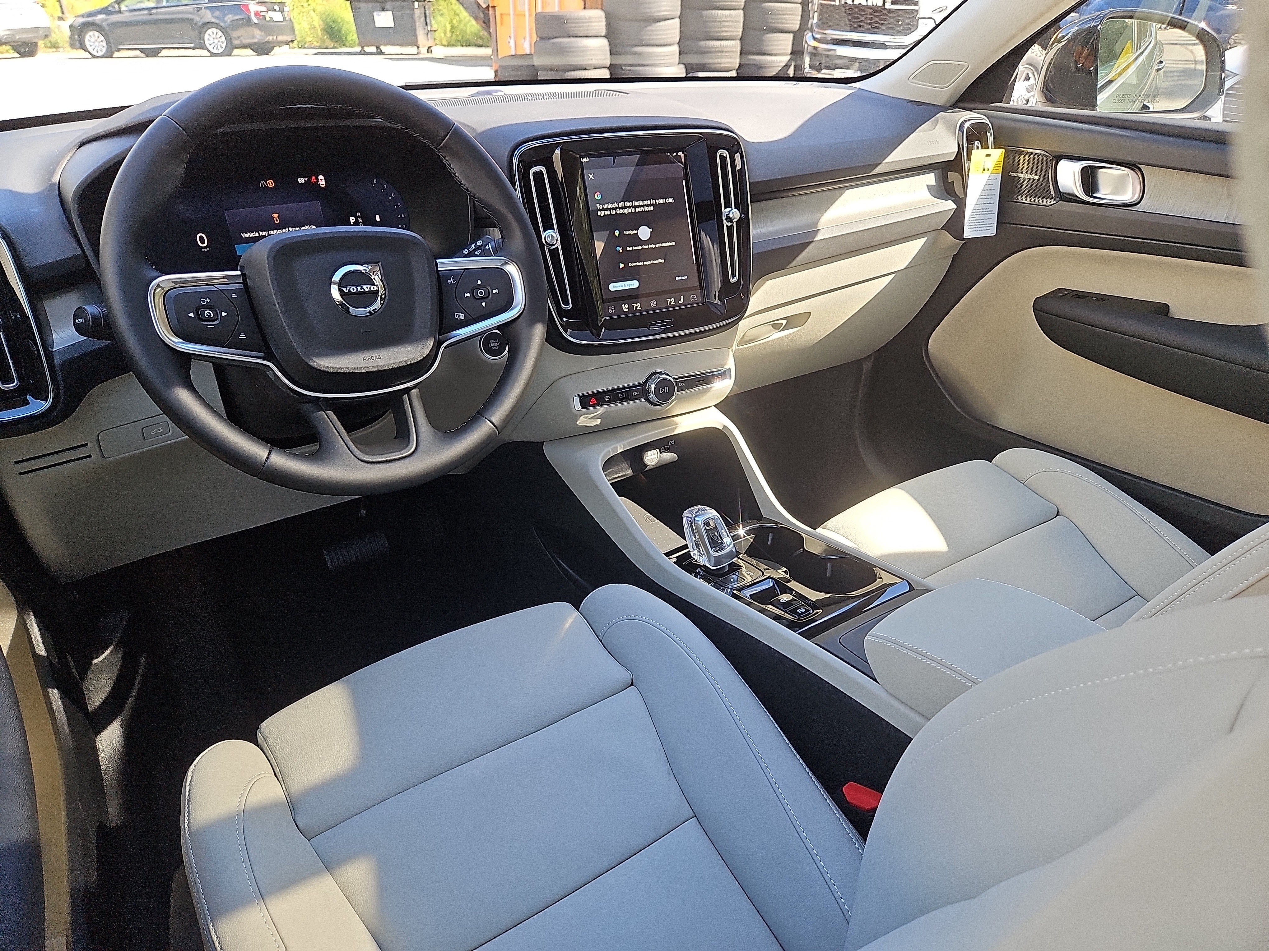 New 2026 Volvo XC40 B5 Ultra SUV