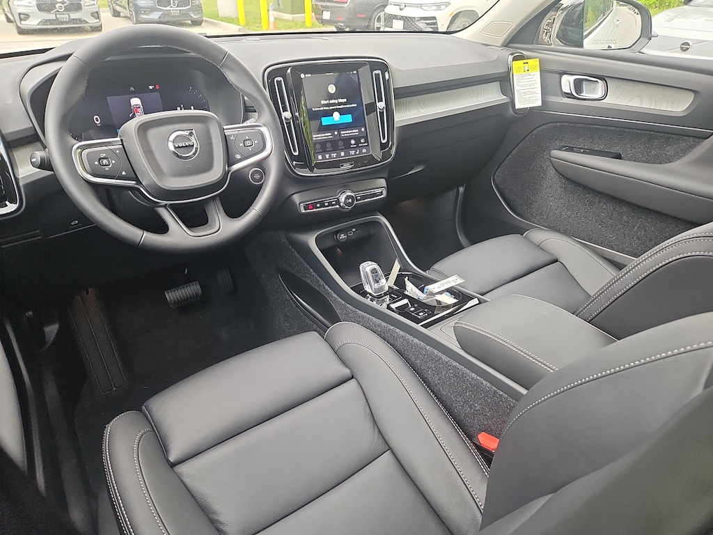 New 2026 Volvo XC40 B5 Plus SUV