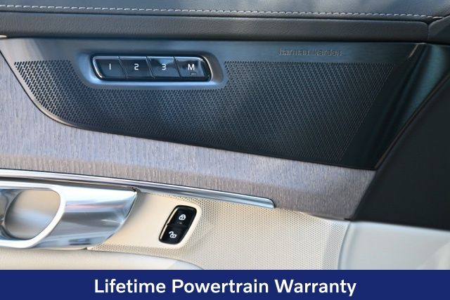 2026 Volvo XC90 Ultra - Photo 25