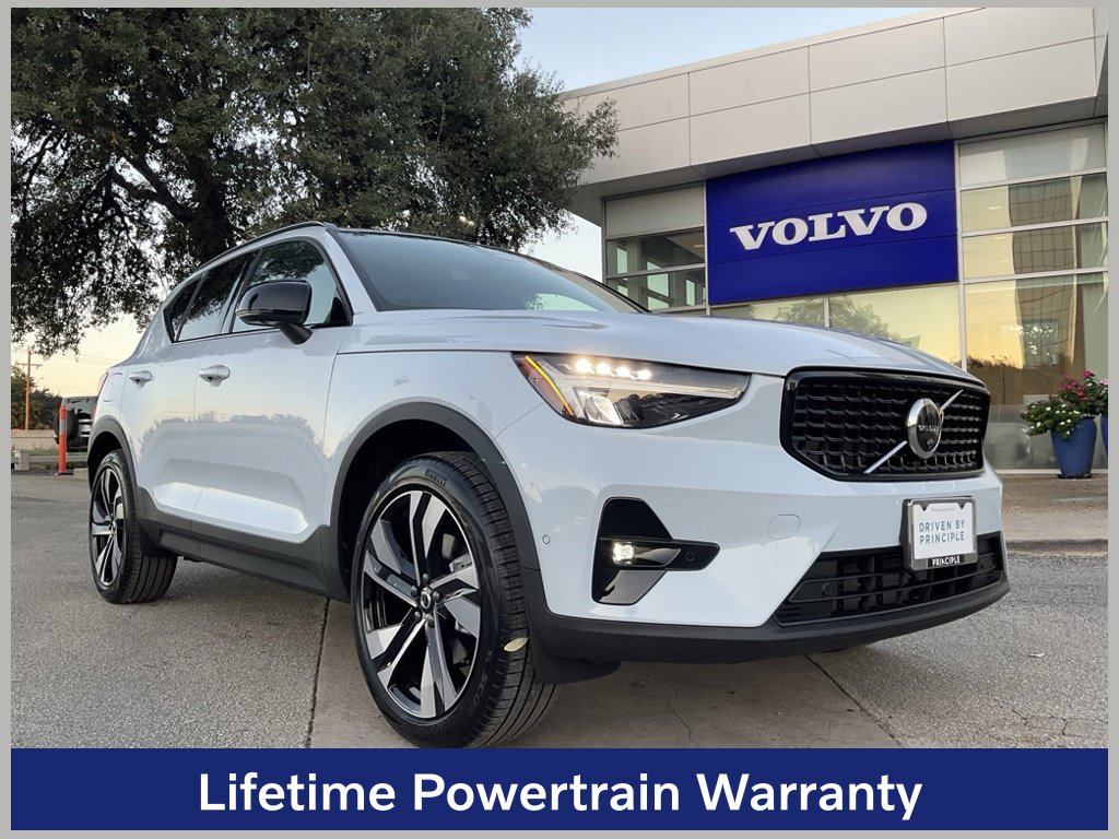 New 2026 Volvo XC40 B5 Plus SUV