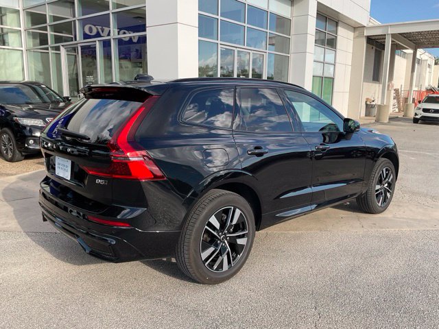 New 2026 Volvo XC60 B5 Core SUV