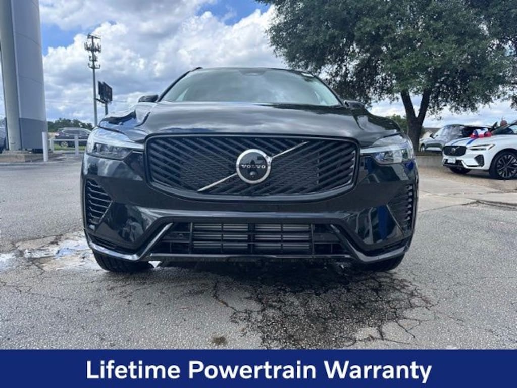 New 2026 Volvo XC60 plug-in hybrid T8 Plus SUV