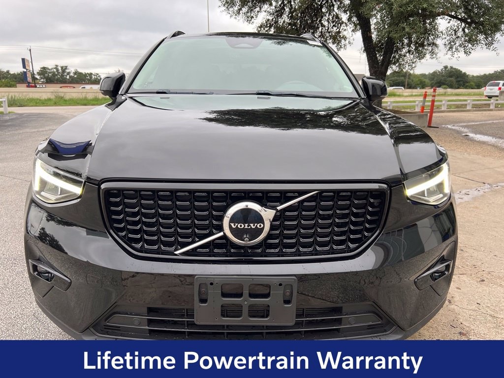 Certified 2024 Volvo XC40 B5 Plus Dark Theme SUV