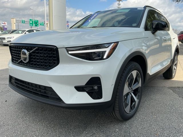 New 2026 Volvo XC40 B5 Plus SUV