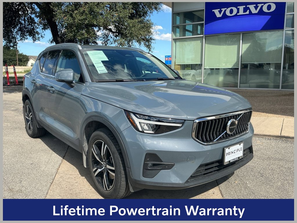 2023 Volvo XC40