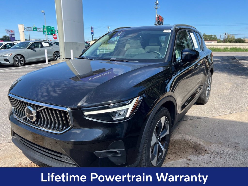 Certified 2023 Volvo XC40 B4 Plus Bright Theme SUV