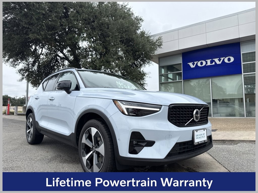 New 2026 Volvo XC40 B5 Plus SUV