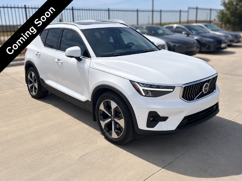 Certified 2024 Volvo XC40 B5 Plus Bright Theme SUV