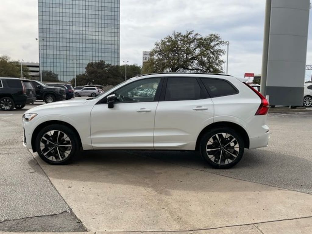 New 2026 Volvo XC60 B5 Plus SUV