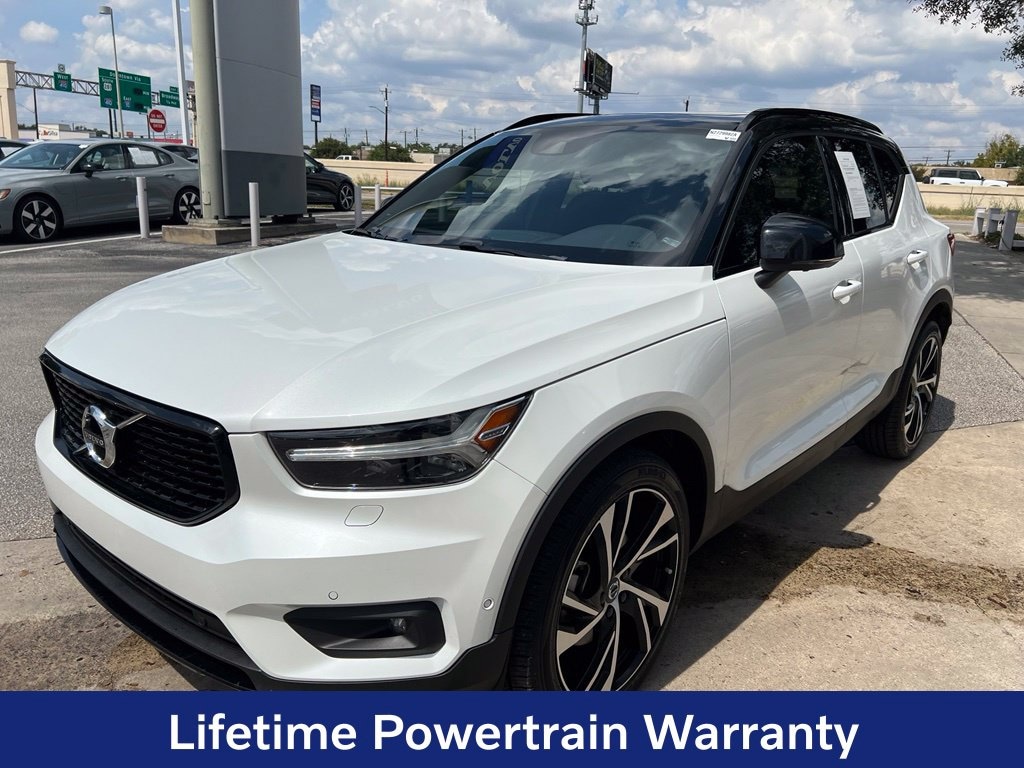 Certified 2022 Volvo XC40 R-Design SUV