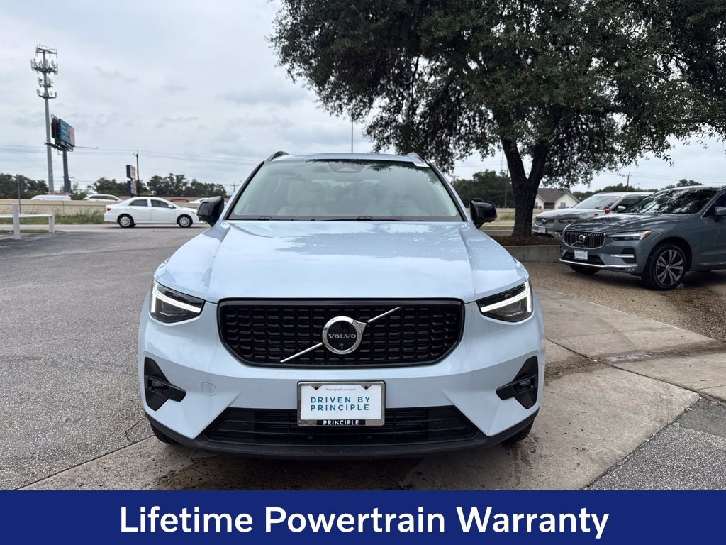 New 2026 Volvo XC40 B5 Plus SUV