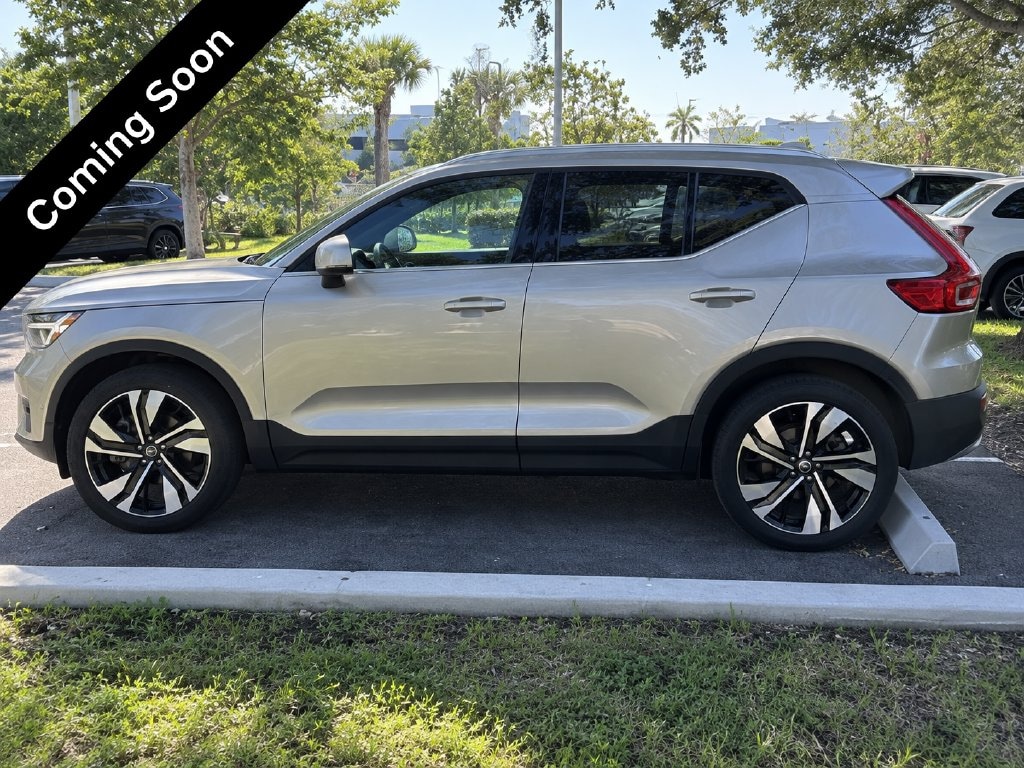 Certified 2024 Volvo XC40 B5 Plus Bright Theme SUV