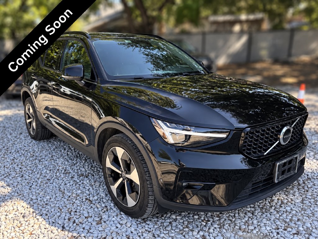 Certified 2025 Volvo XC40 B5 Plus Dark Theme SUV