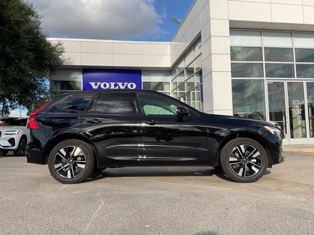 New 2026 Volvo XC60 B5 Core SUV