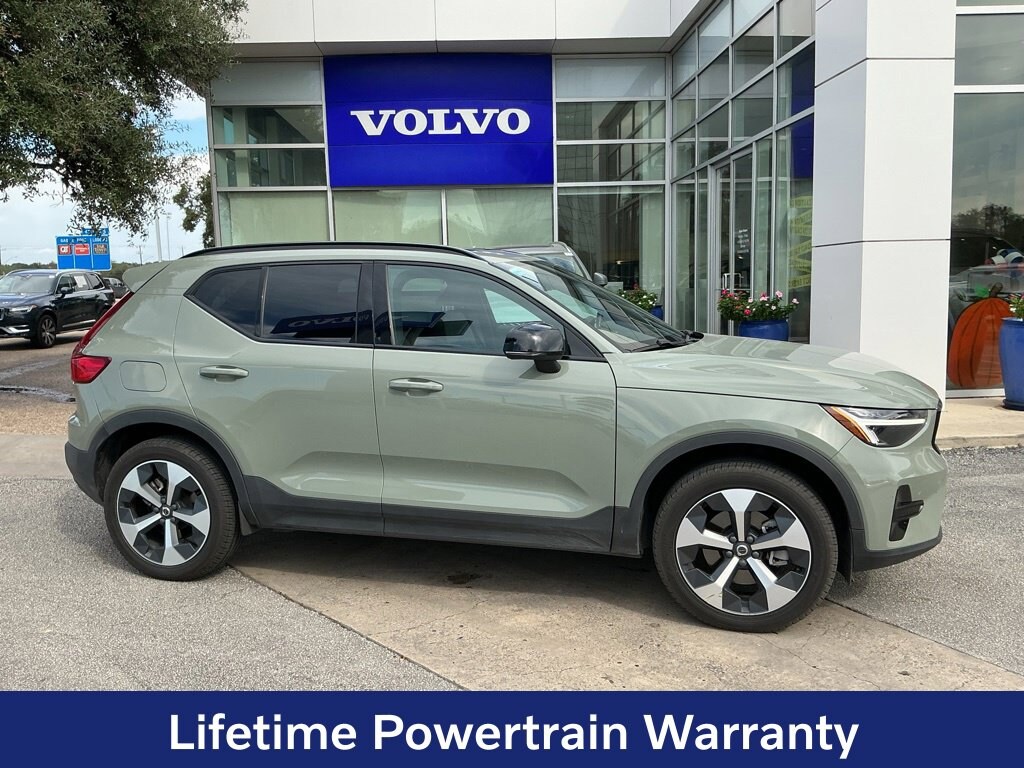 Certified 2024 Volvo XC40 B5 Core SUV