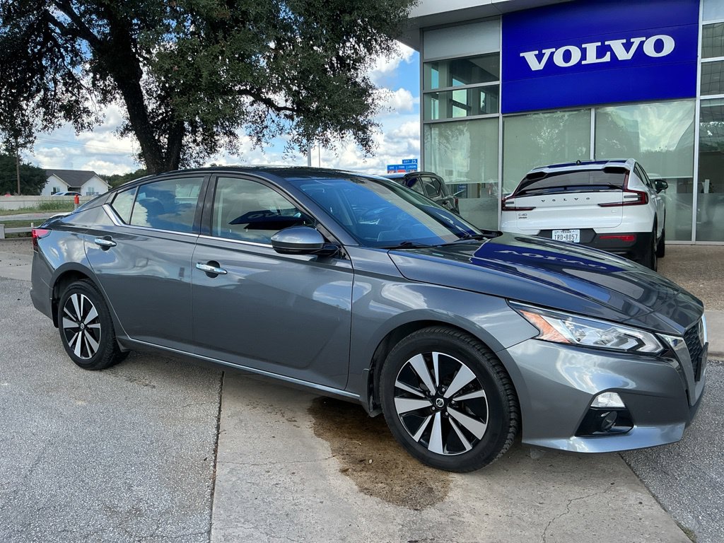 Used 2021 Nissan Altima 2.5 SL Sedan