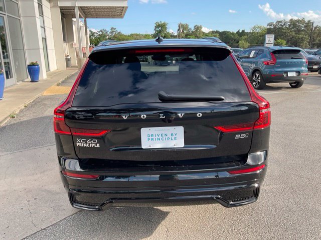New 2026 Volvo XC60 B5 Core SUV