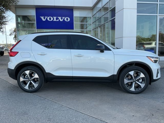 New 2026 Volvo XC40 B5 Plus SUV