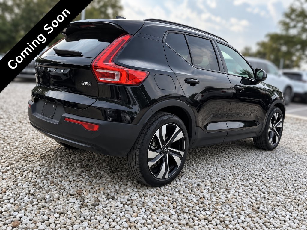 Certified 2024 Volvo XC40 B5 Plus Dark Theme SUV