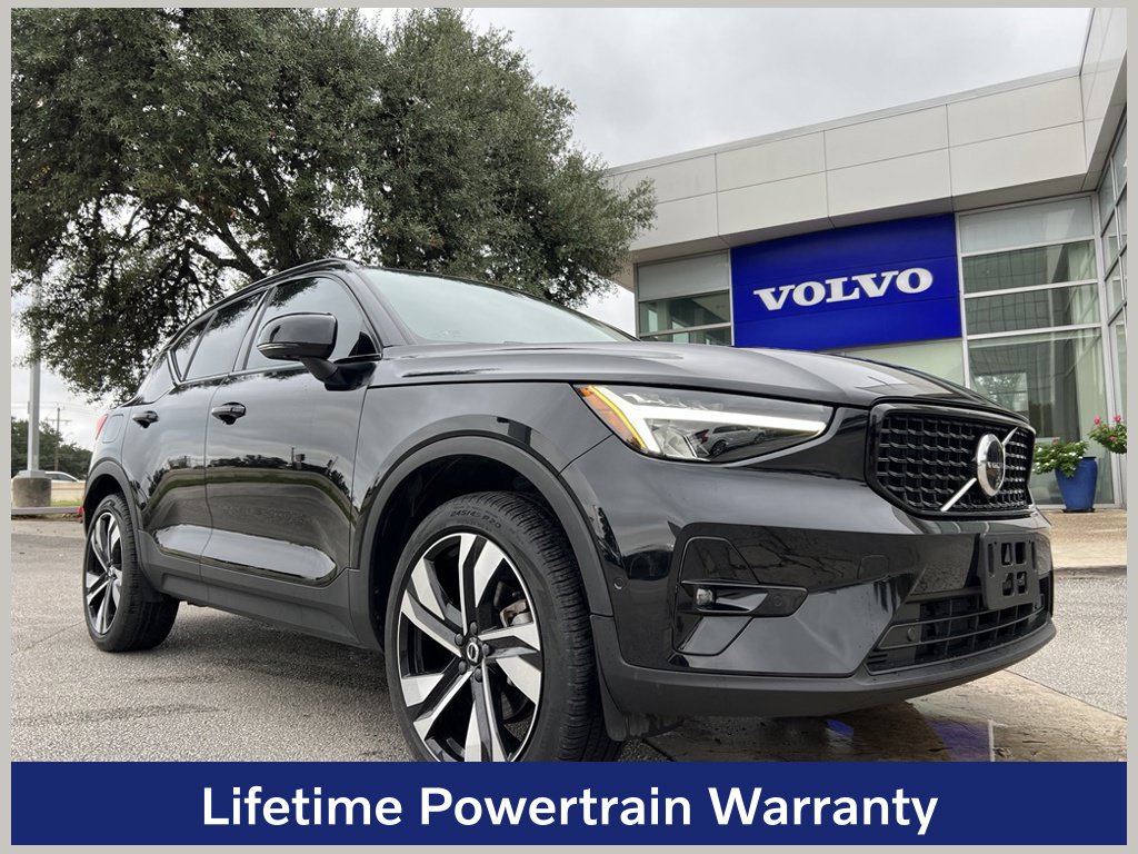 Certified 2024 Volvo XC40 B5 Plus Dark Theme SUV
