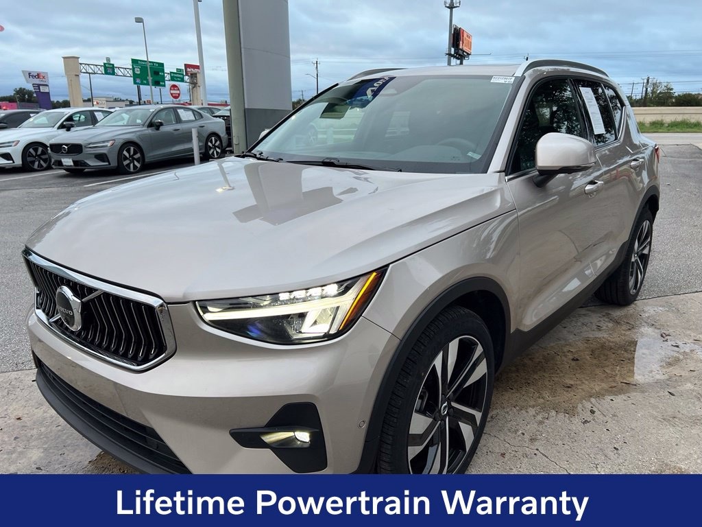 Certified 2024 Volvo XC40 B5 Plus Bright Theme SUV