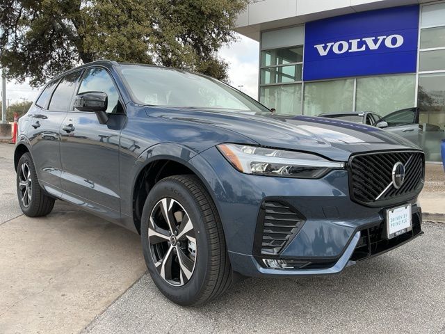 New 2026 Volvo XC60 B5 Core SUV