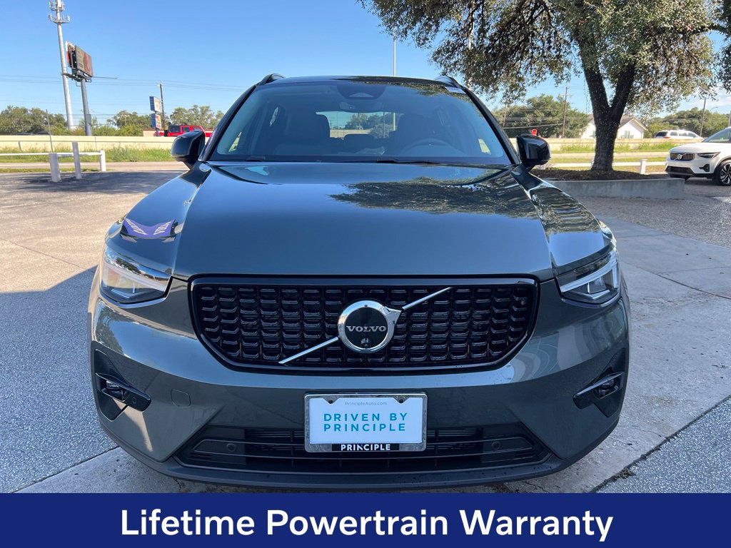 New 2026 Volvo XC40 B4 Plus SUV