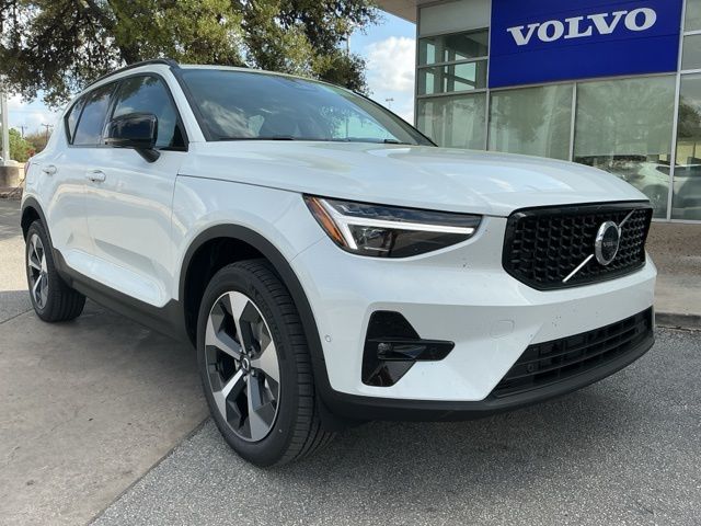 New 2026 Volvo XC40 B5 Plus SUV