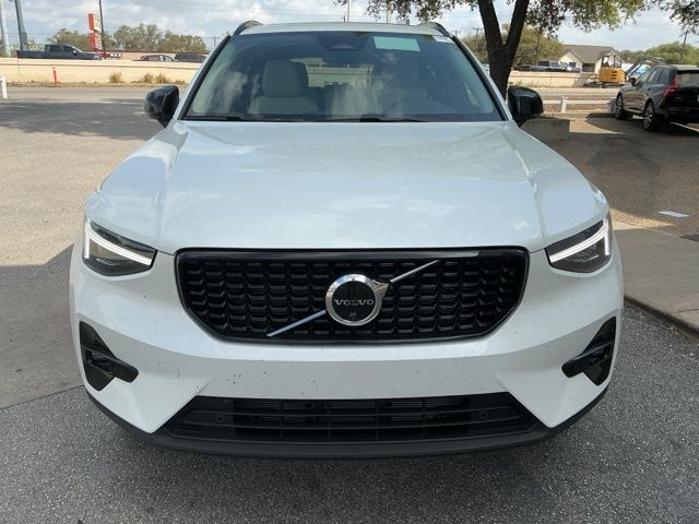 New 2026 Volvo XC40 B5 Plus SUV