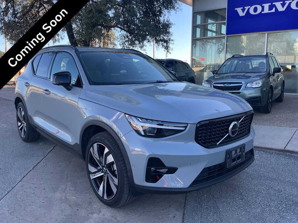 2024 Volvo XC40