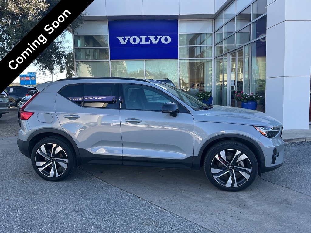 Certified 2024 Volvo XC40 B5 Plus Dark Theme SUV