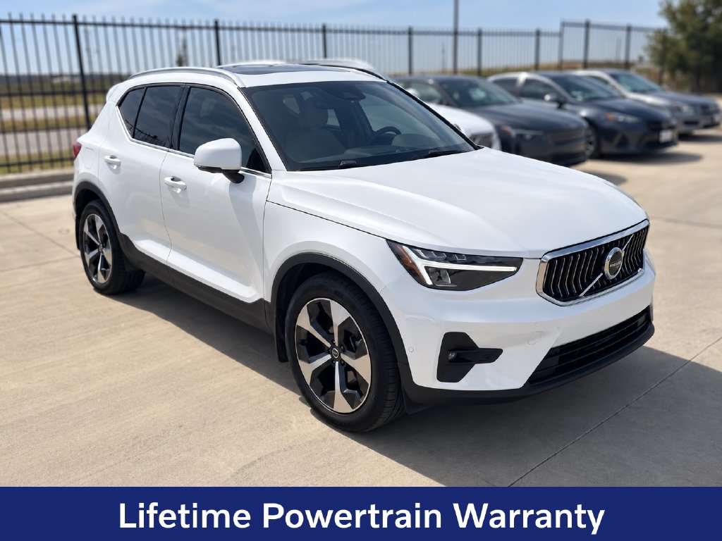 Certified 2024 Volvo XC40 B5 Plus Bright Theme SUV