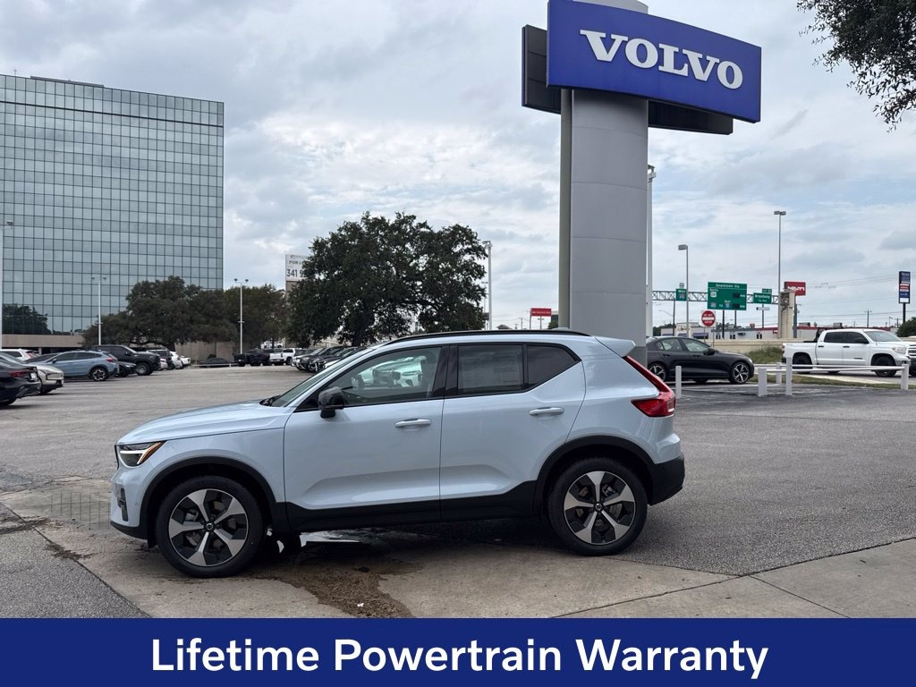 New 2026 Volvo XC40 B5 Plus SUV