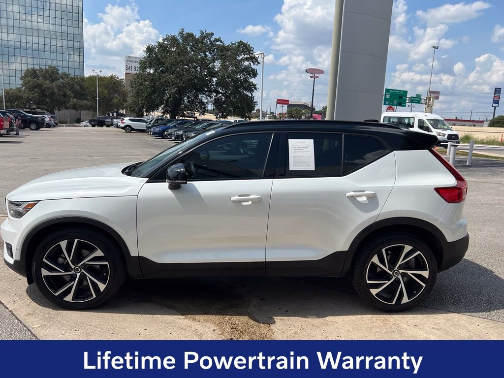 Certified 2022 Volvo XC40 R-Design SUV